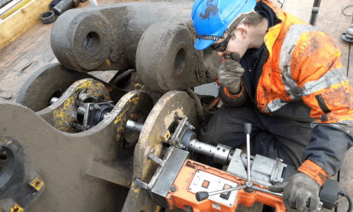 Hickman Engineering performing line boring operations